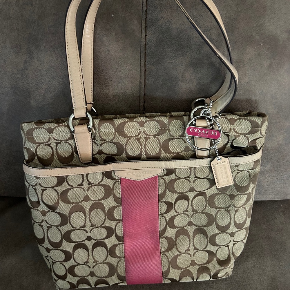 Coach shoulder bag